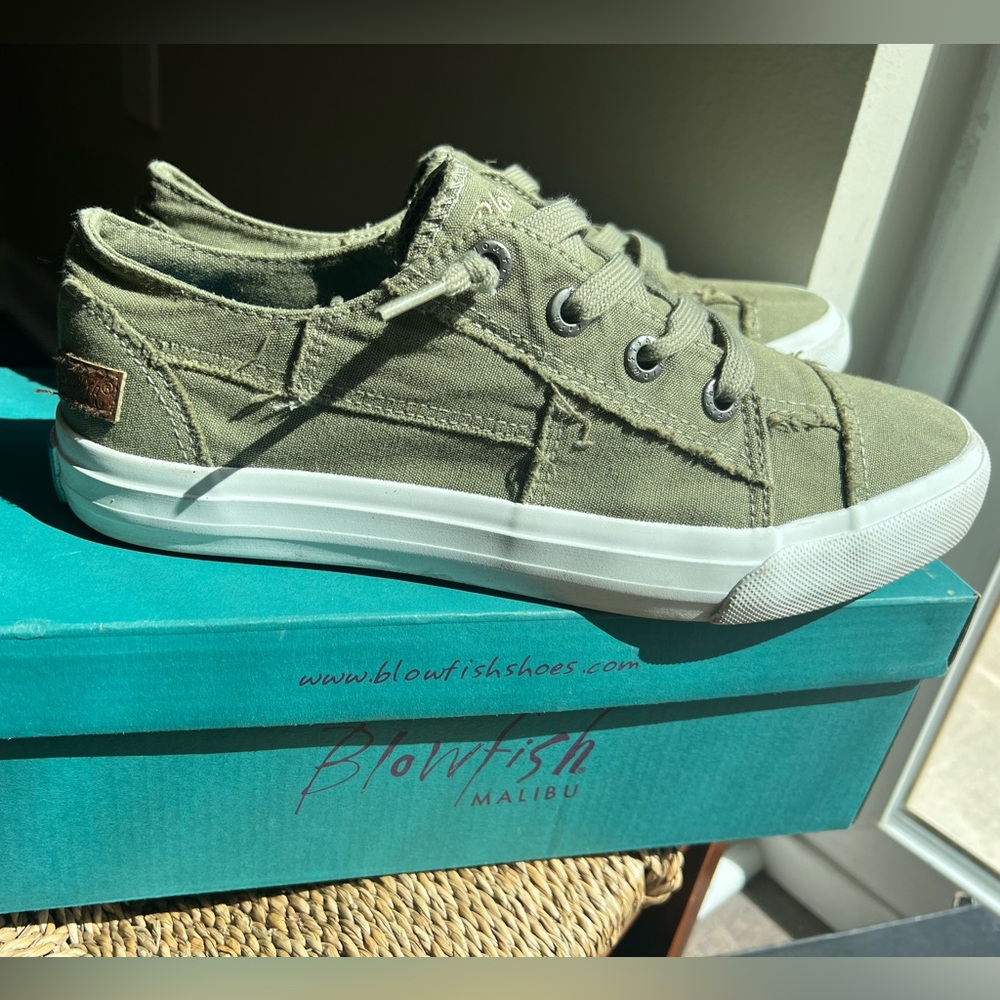 Blowfish khaki green flats